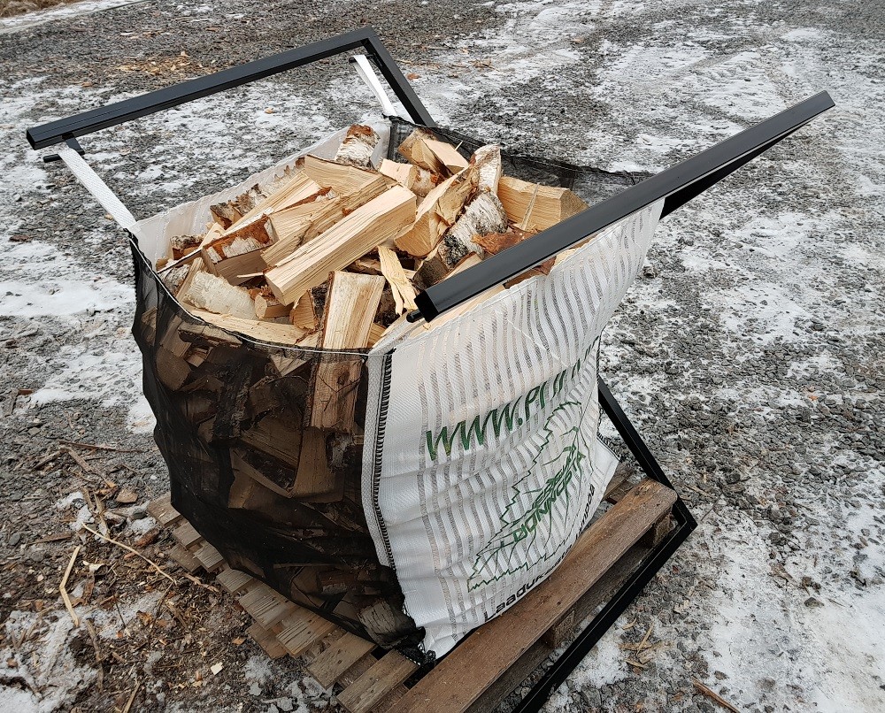 SÄÄDETTÄVÄ SÄKKITELINE KOUKUILLA