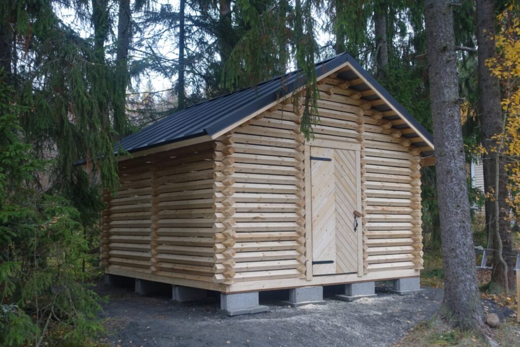 4 X 4M LIITERIN VALMISPAKETTI PARRUHIRRESTÄ